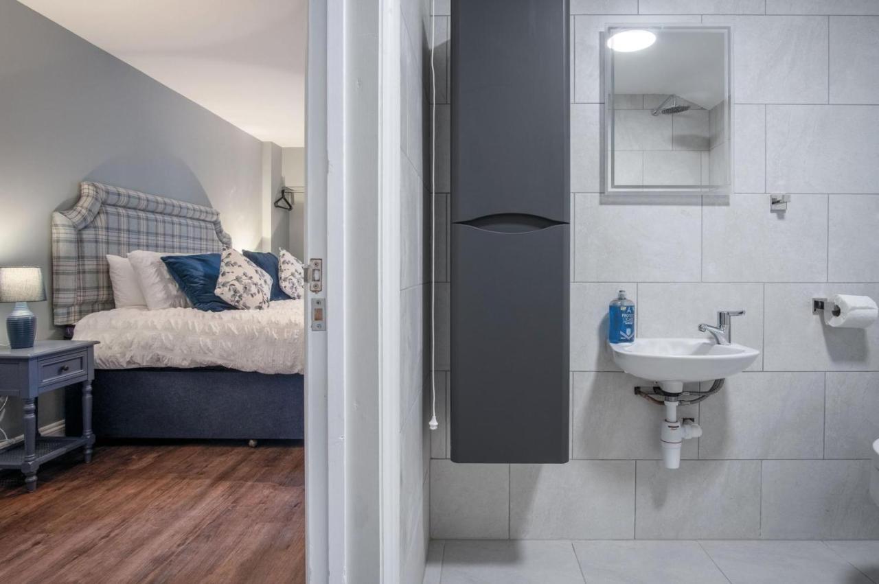 The Stables - 2 Bedroom Cottage - Princes Gate Ludchurch エクステリア 写真