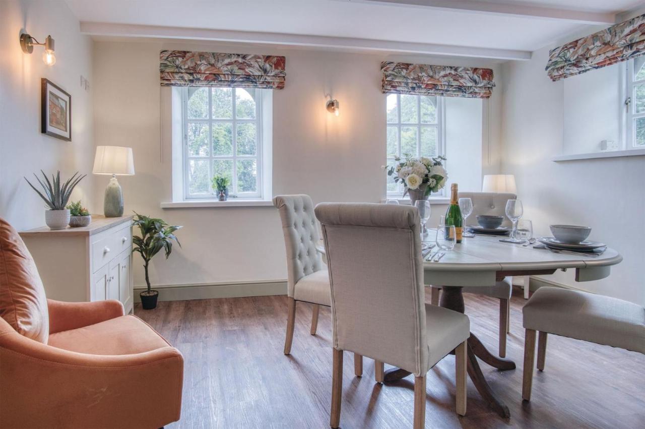 The Stables - 2 Bedroom Cottage - Princes Gate Ludchurch エクステリア 写真