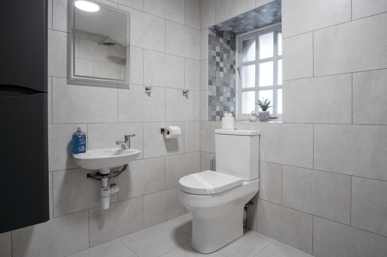 The Stables - 2 Bedroom Cottage - Princes Gate Ludchurch エクステリア 写真